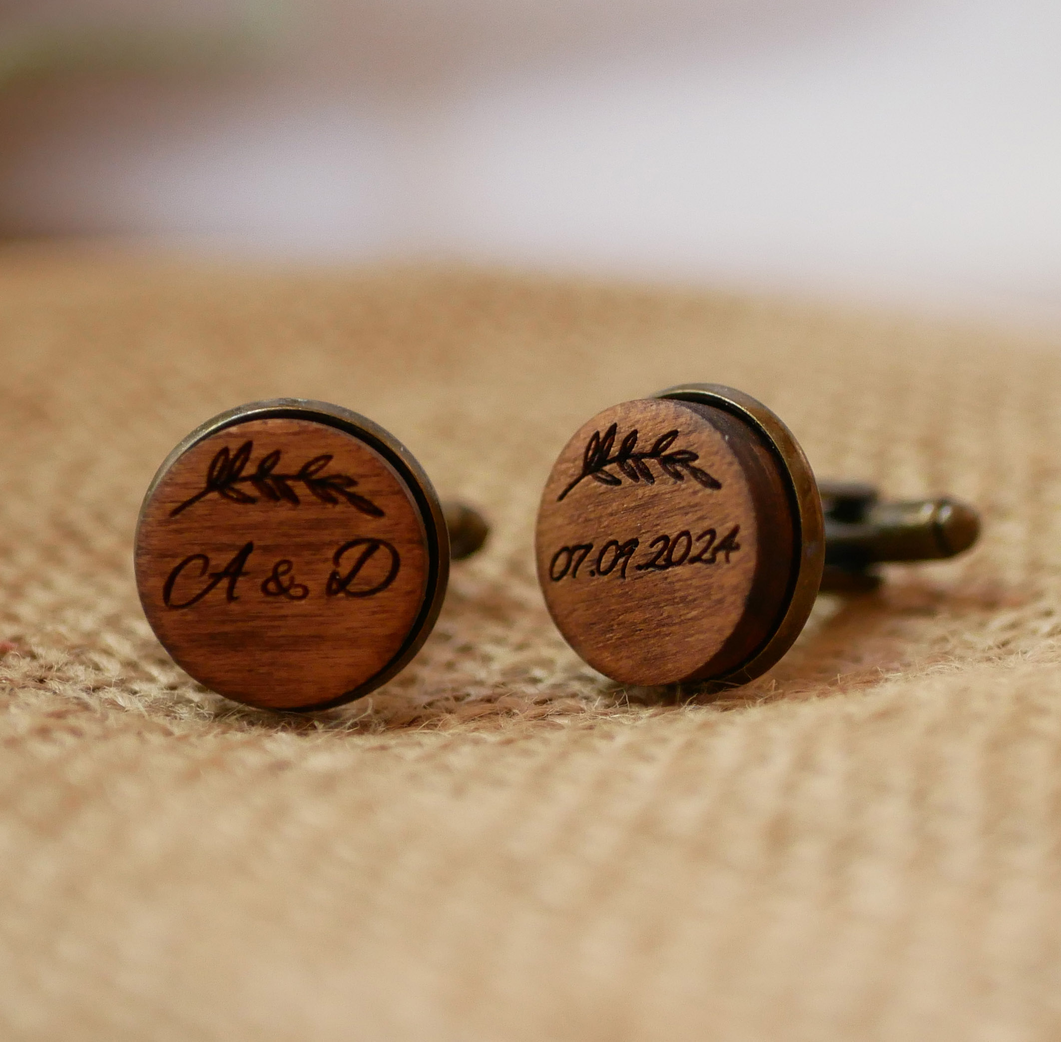 Gemelli in legno in bronzo invecchiato 16 mm personalizzabili