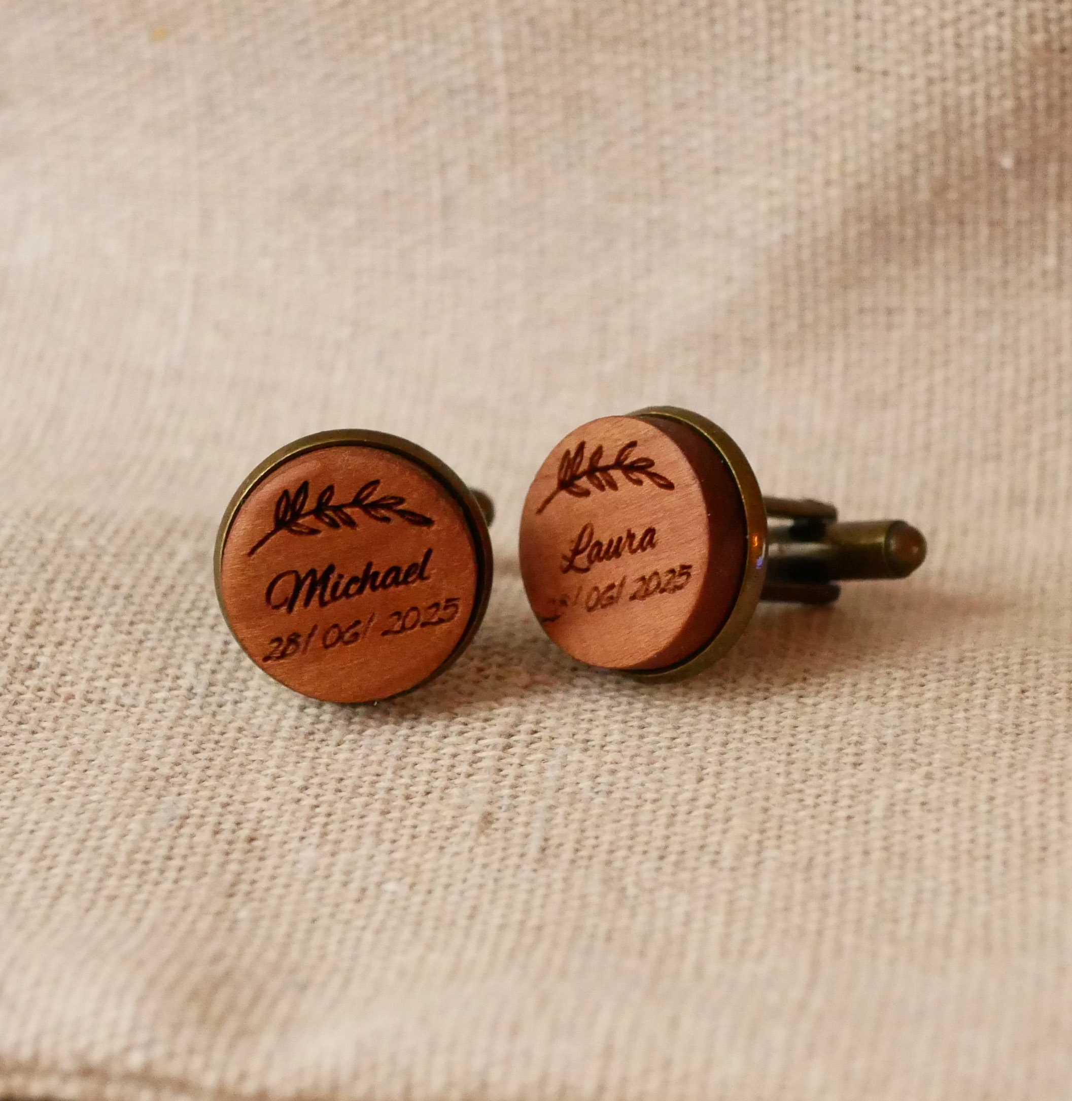 Gemelli in legno in bronzo invecchiato 16 mm personalizzabili