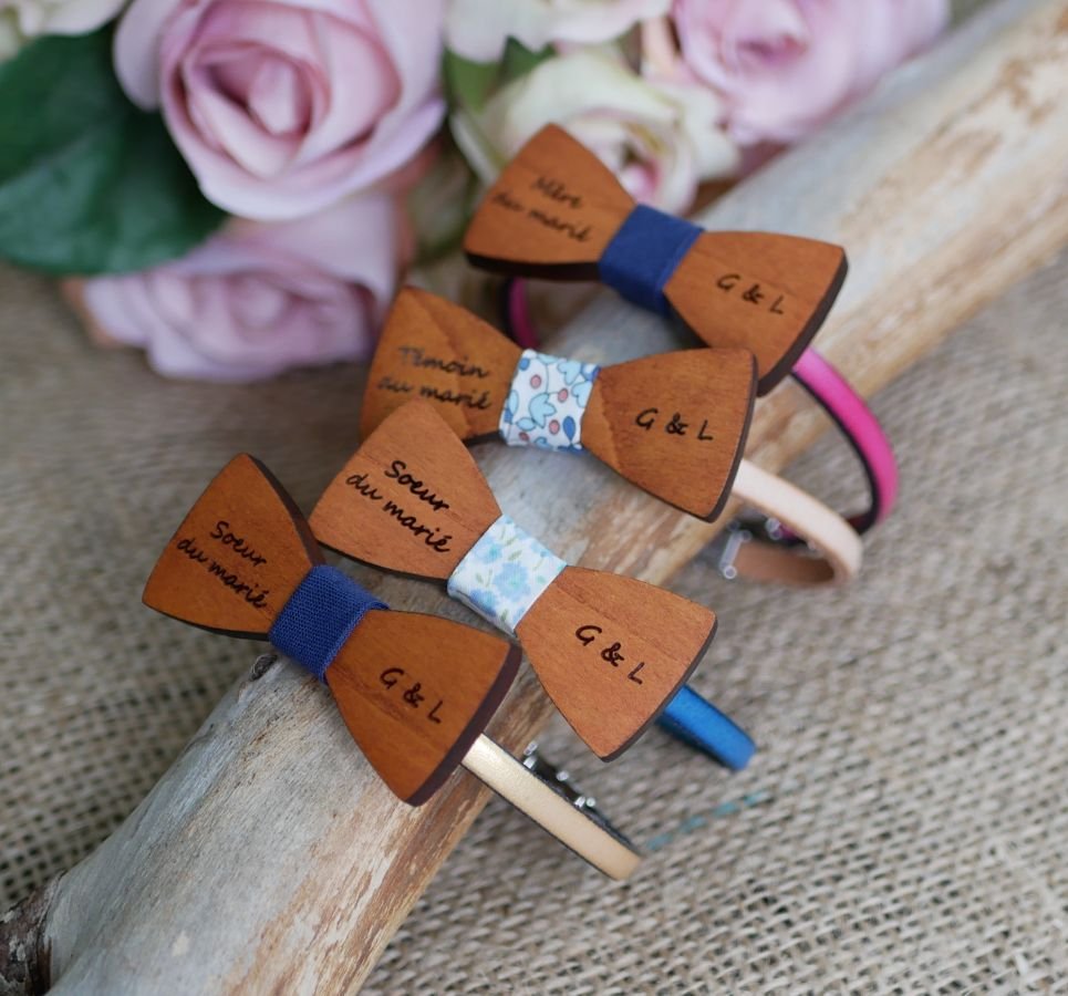 Bracciale in pelle con papillon in legno in miniatura, personalizzabile