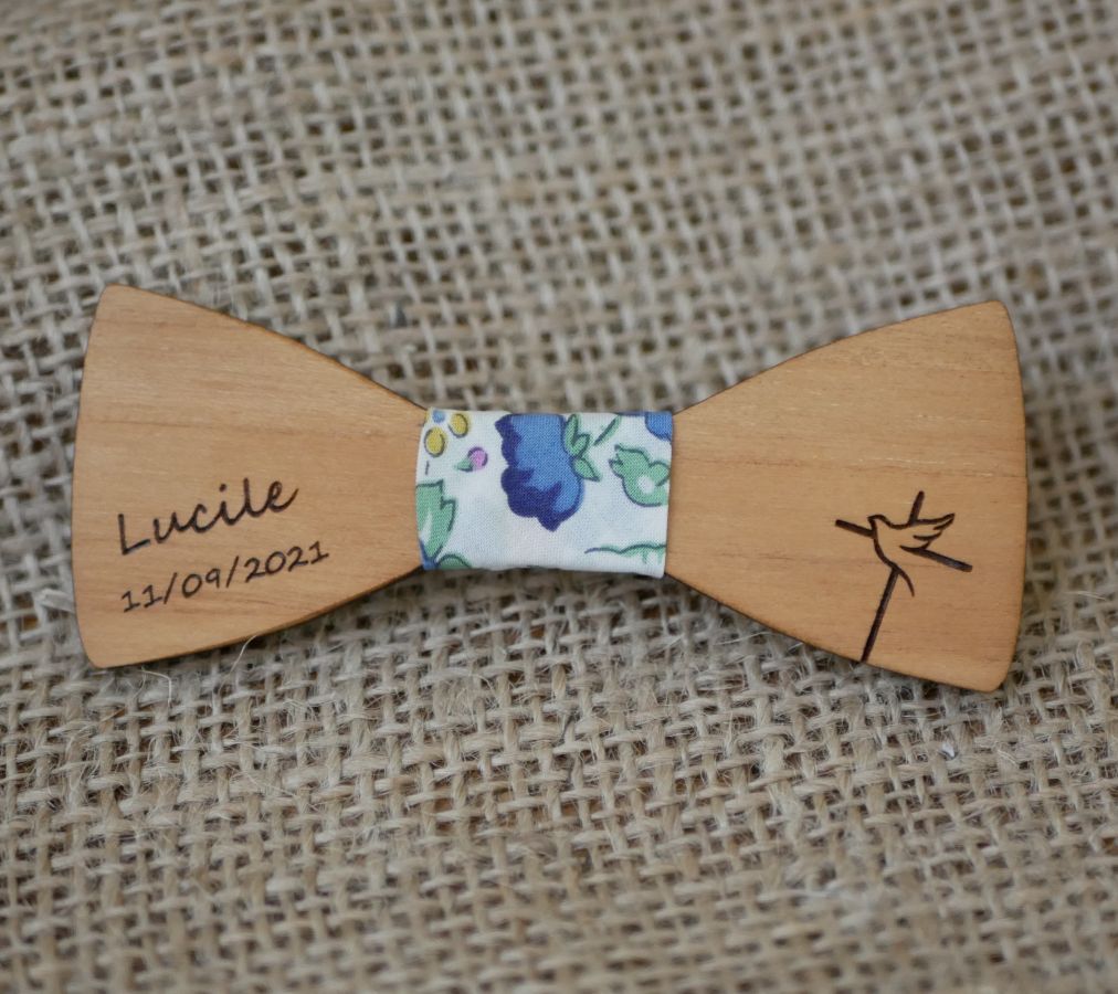 Mini spilla papillon in legno da personalizzare