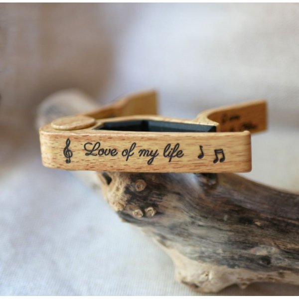 Capodastre personnalis&eacute; en aluminium clair grav&eacute; accessoire guitare 