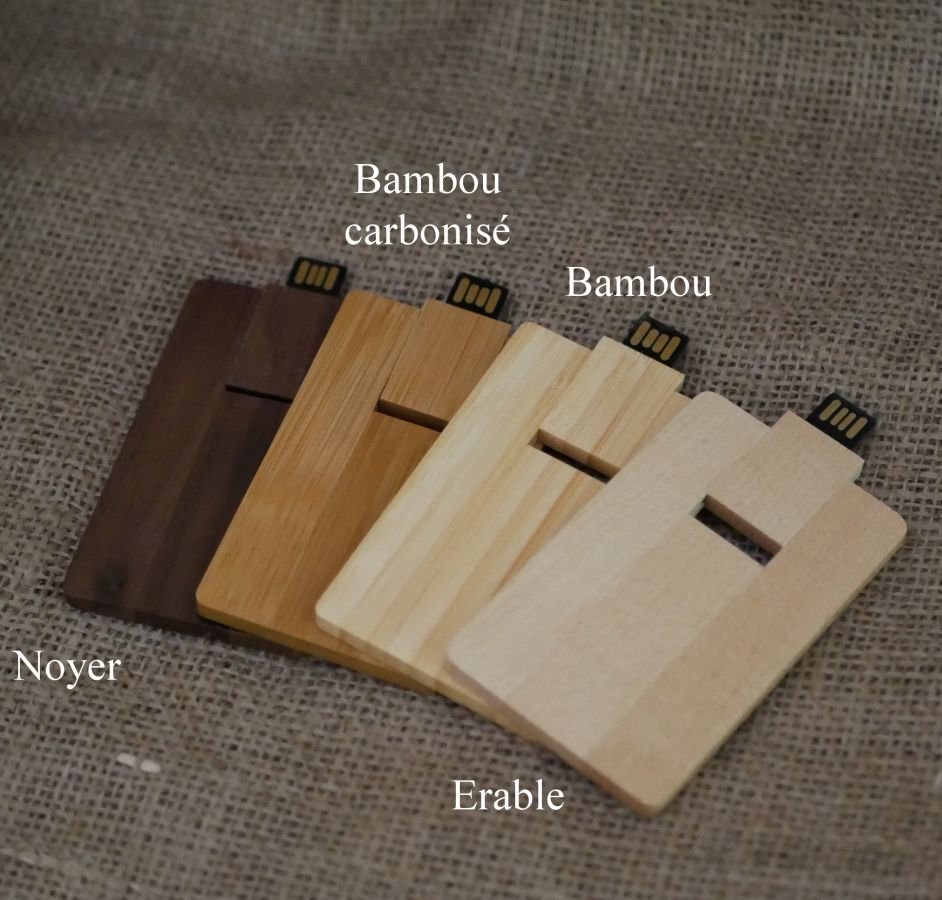 Scheda in legno di noce con chiave USB da 32 GB da personalizzare con incisione