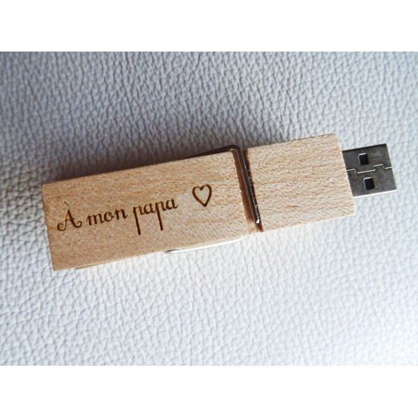Chiave USB in legno incisa da personalizzare