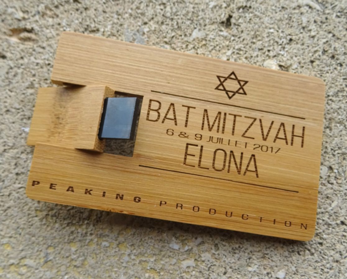 Chiave USB da 32 GB Scheda in legno di bambù carbonizzato da personalizzare con incisioni