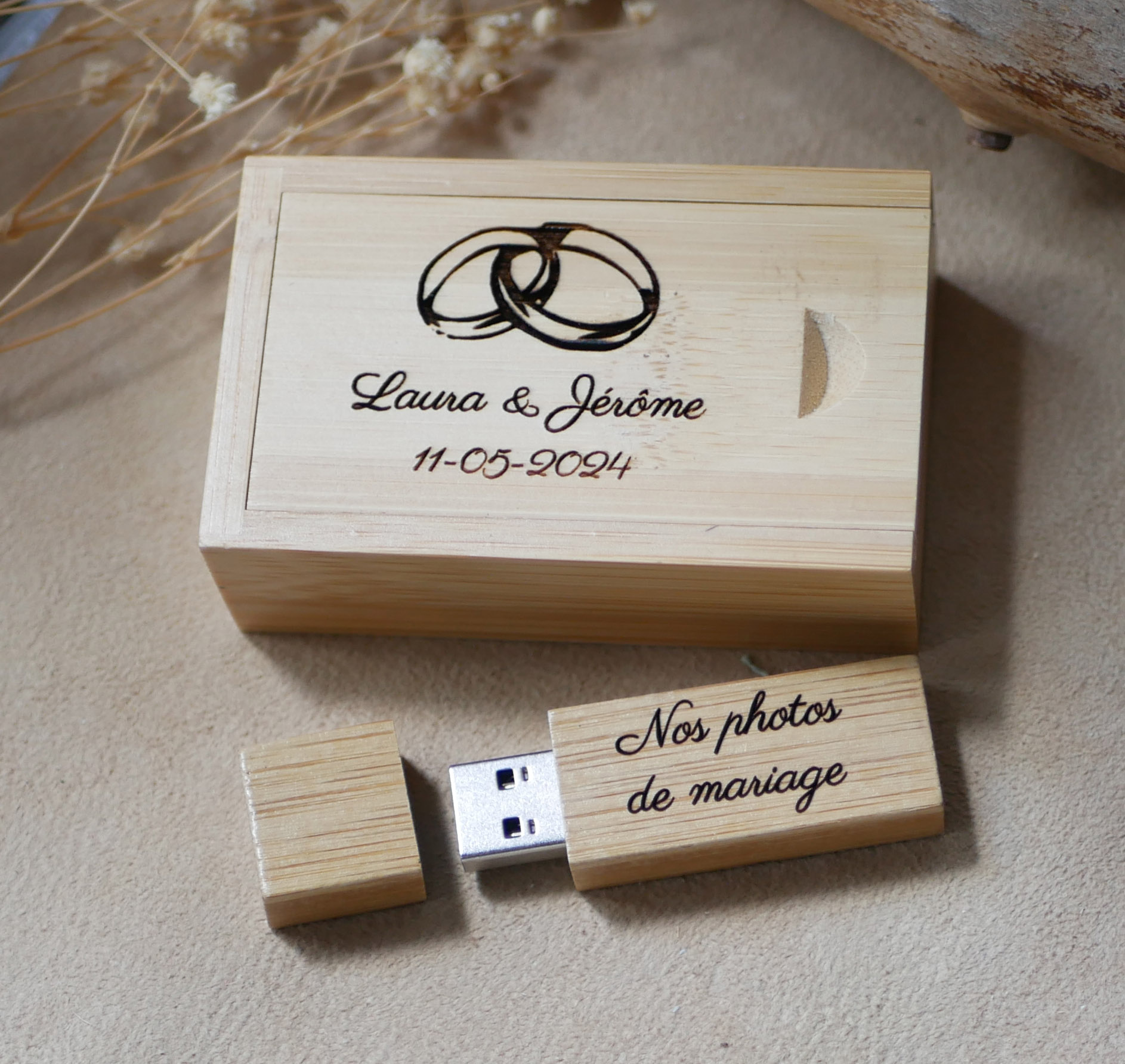 Chiave USB 3.0 da 32 GB in una scatola di bambù da personalizzare con un'incisione 