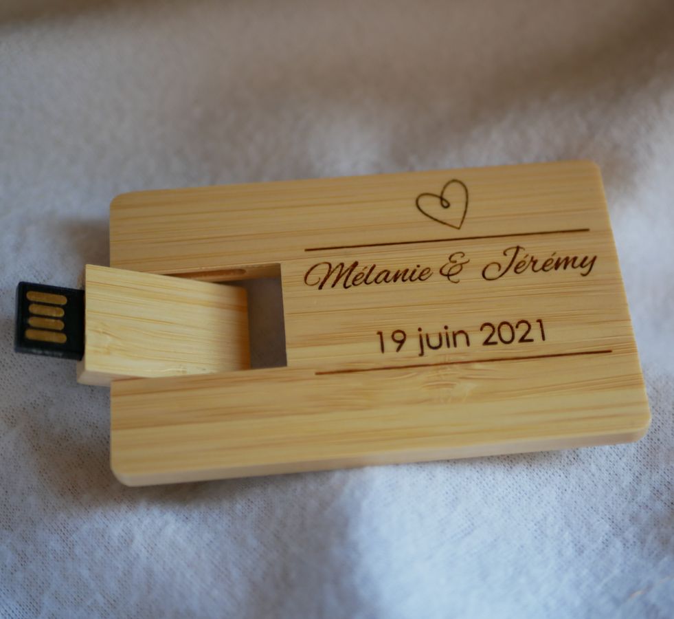 Chiave USB da 32 GB Scheda in legno di bambù da personalizzare con incisioni