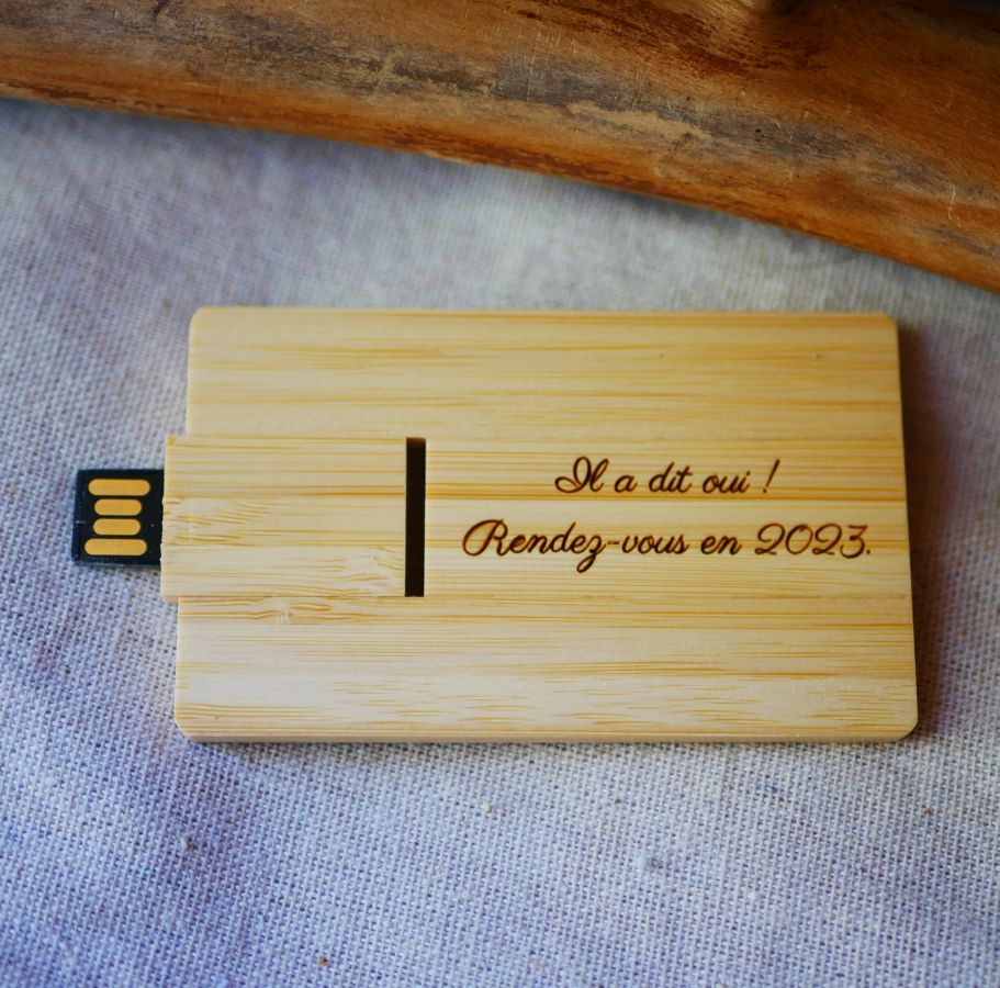 Chiave USB da 32 GB Scheda in legno di bambù da personalizzare con incisioni