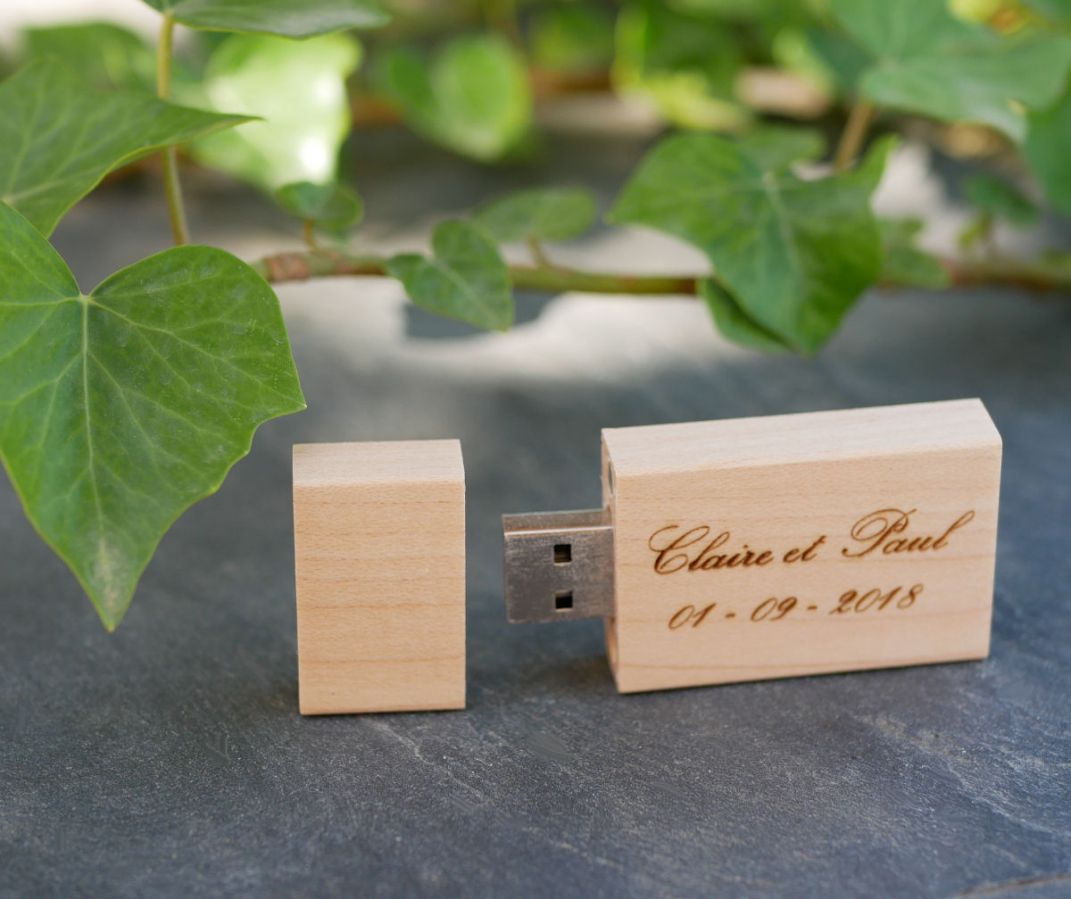 Chiave USB rettangolare in legno da 32 GB da personalizzare tramite incisione