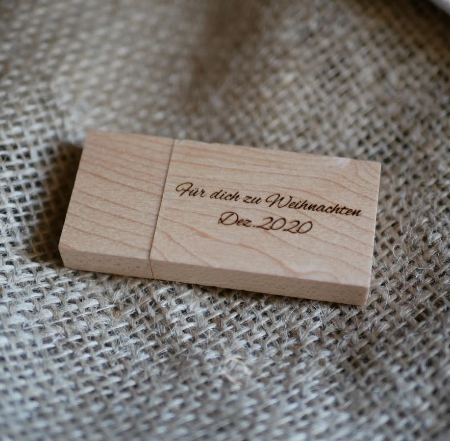 Chiave USB rettangolare in legno da 32 GB da personalizzare tramite incisione