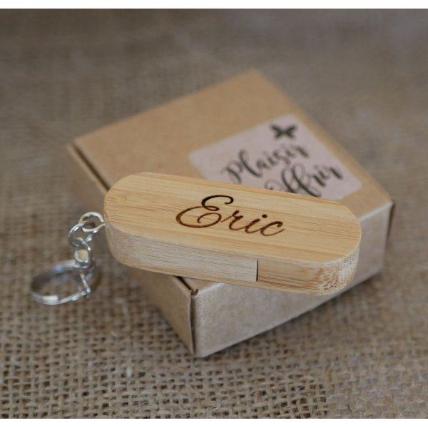 Portachiavi USB da 32 GB in bamb&ugrave; da incidere e personalizzare
