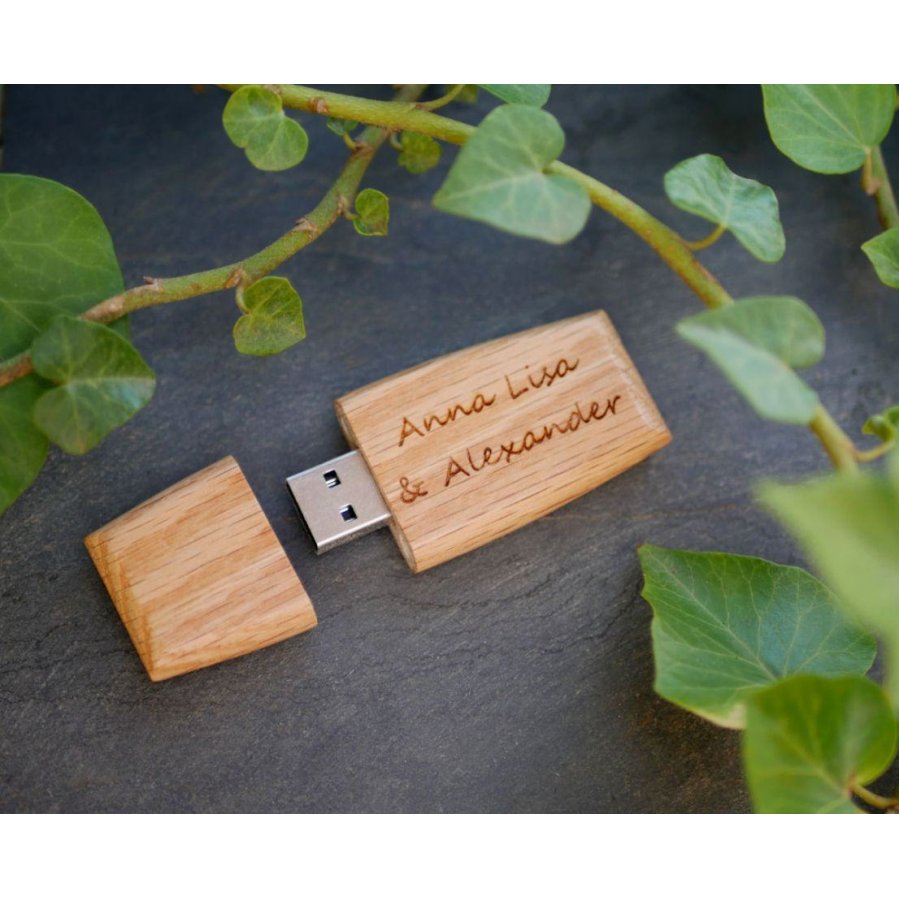 Chiave USB in legno da personalizzare con un'incisione