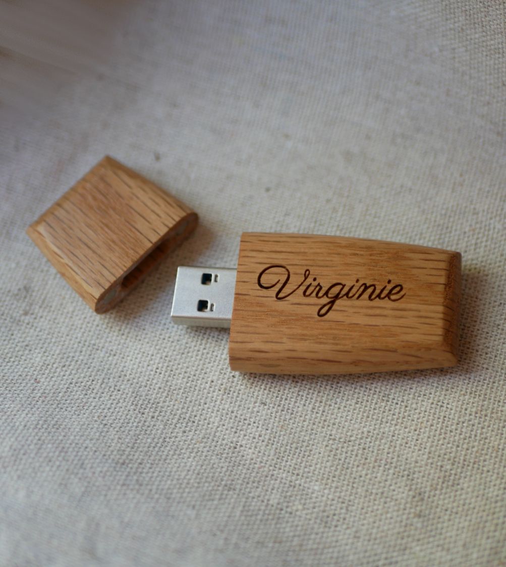 Chiave USB in legno da personalizzare con un'incisione