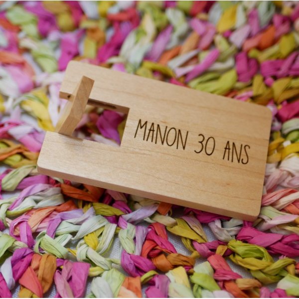 Chiave USB incisa in legno d'acero da personalizzare