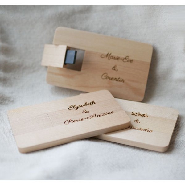 Chiave USB incisa in legno d'acero da personalizzare