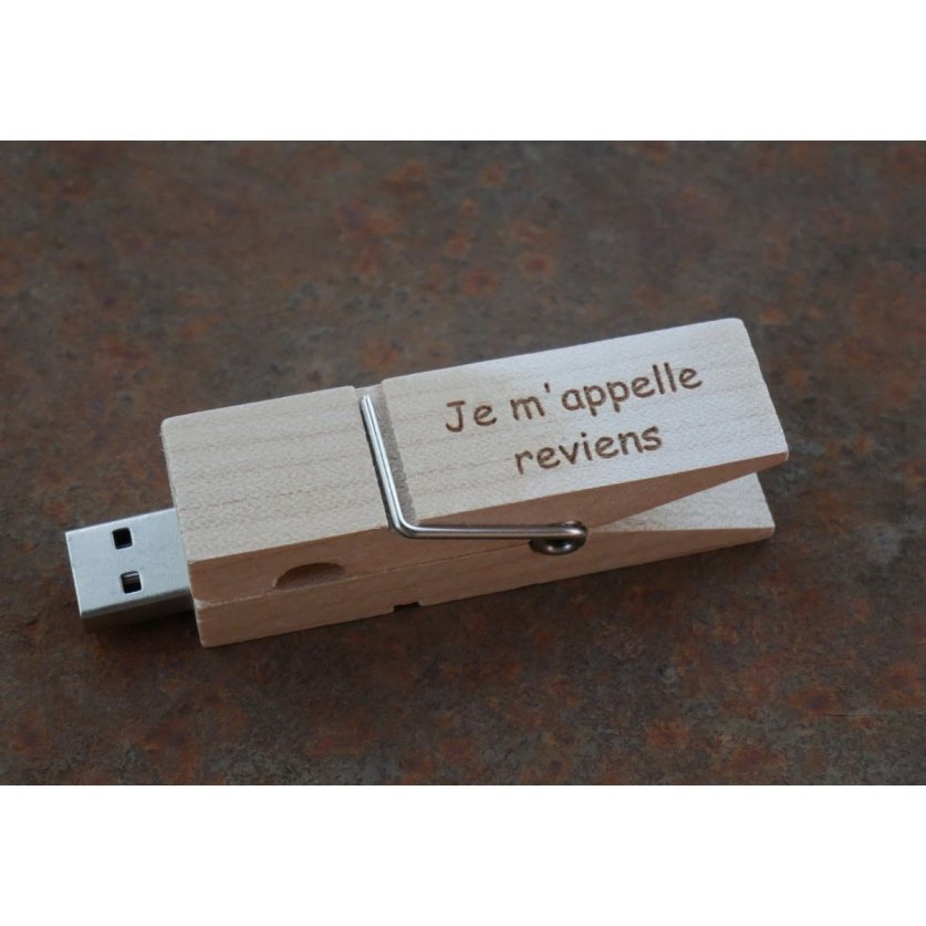 Chiave USB in legno incisa da personalizzare