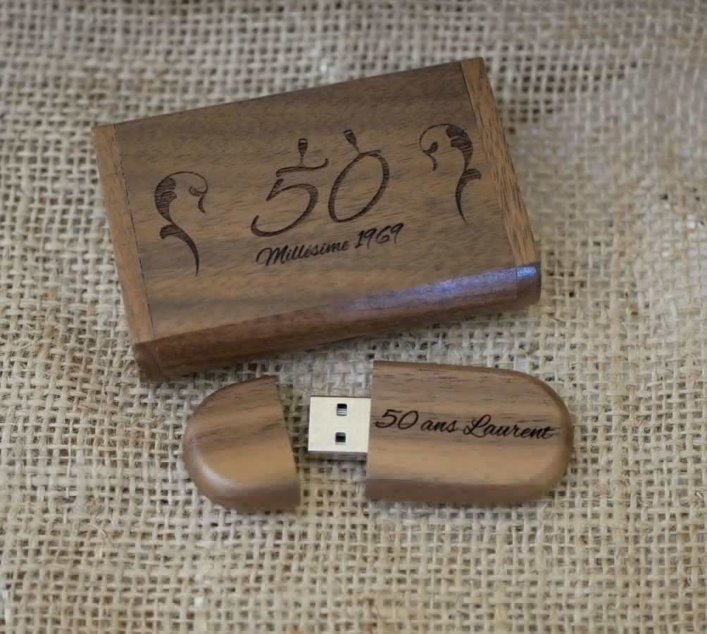 Chiavetta USB da 64 GB in legno di noce e scatola, personalizzabile