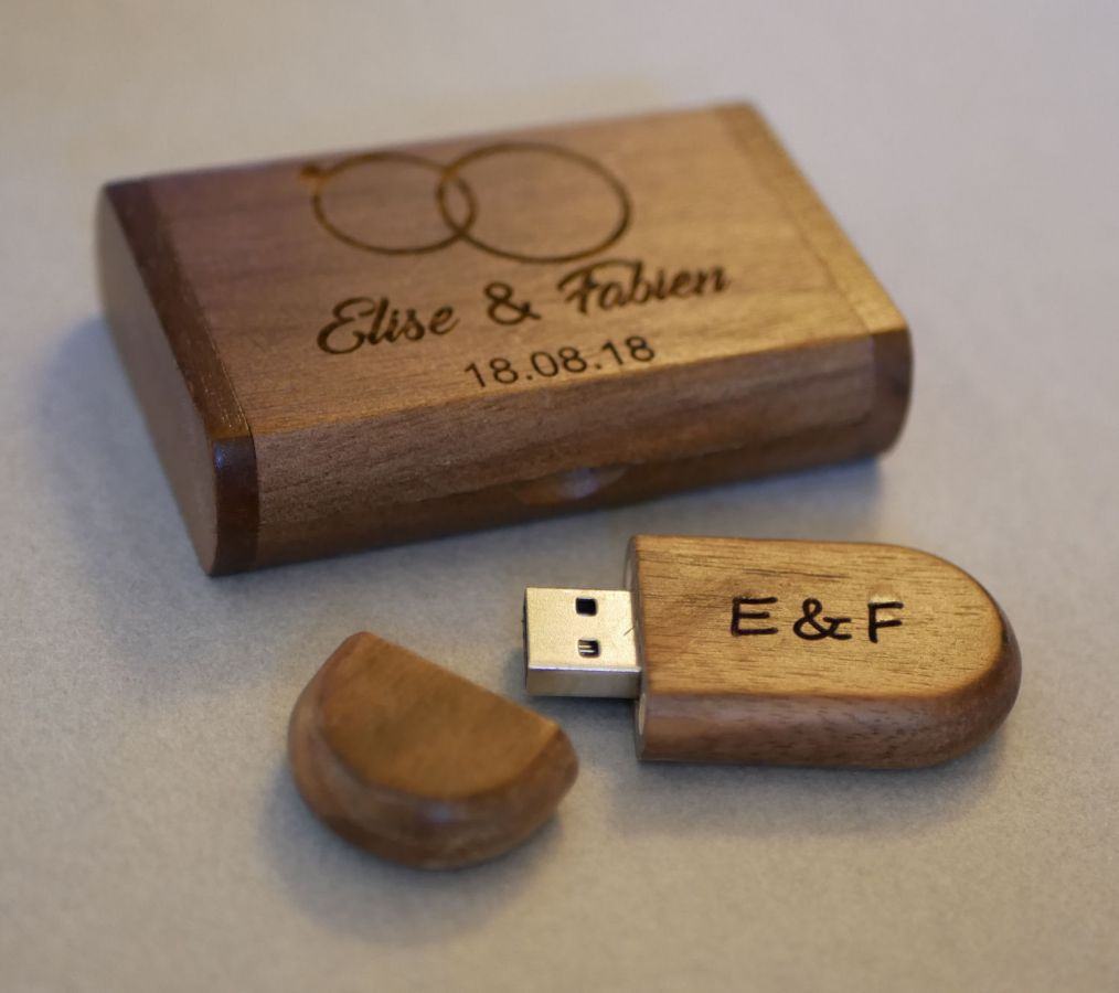 Chiavetta USB da 64 GB in legno di noce e scatola, personalizzabile