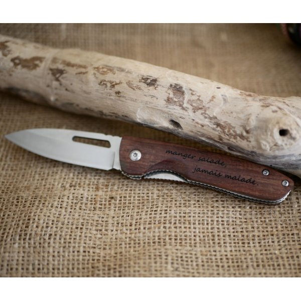 Coltello con manico in legno inciso da personalizzare