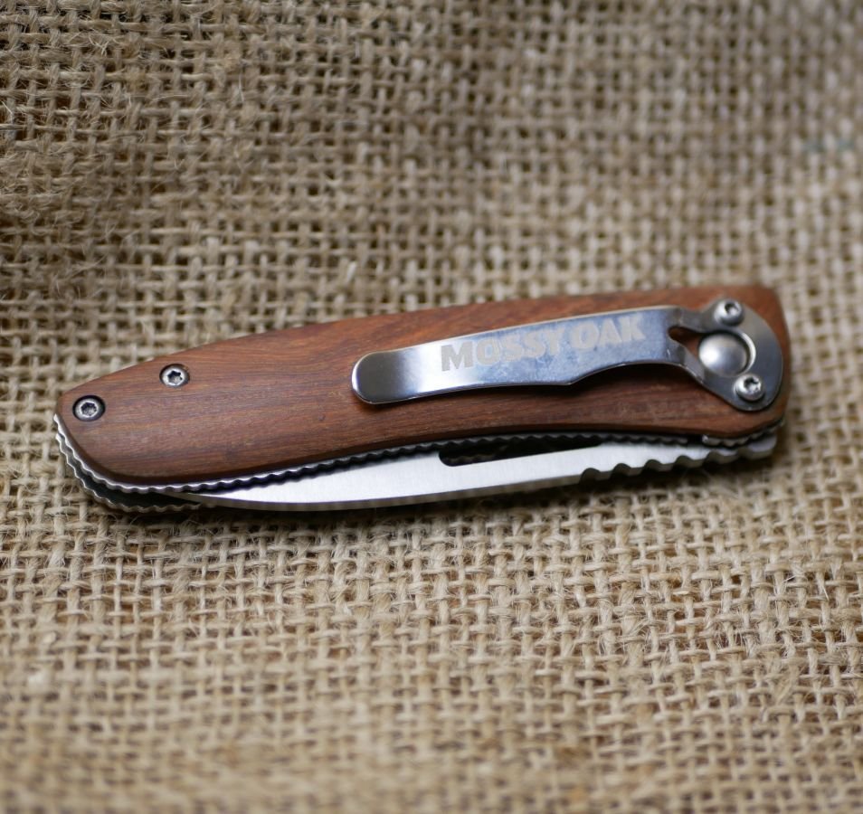 Coltello con manico in legno inciso da personalizzare