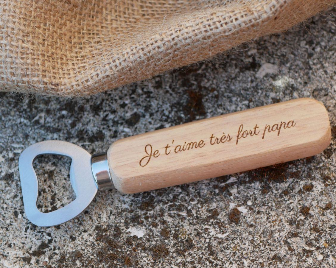 Apribottiglie in legno inciso da personalizzare, regalo di nozze 