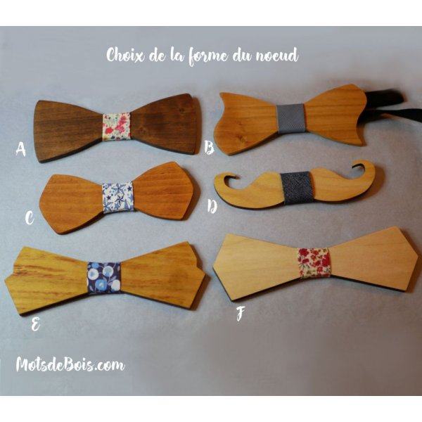 Ensemble Noeud papillon en bois personnalisable et sa pochette de costume Liberty tons Corail bleu