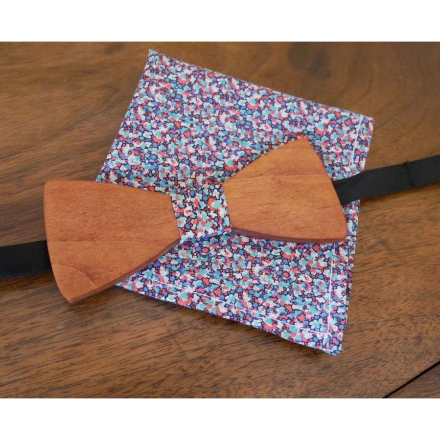 Ensemble Noeud papillon en bois personnalisable et sa pochette de costume Liberty tons Corail bleu