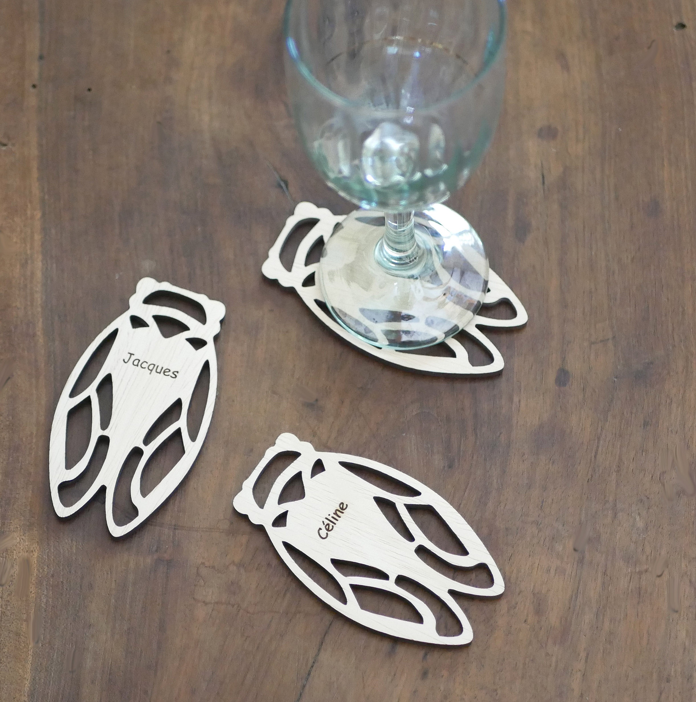 5 segnaposto in legno Cicada da personalizzare con il vostro nome