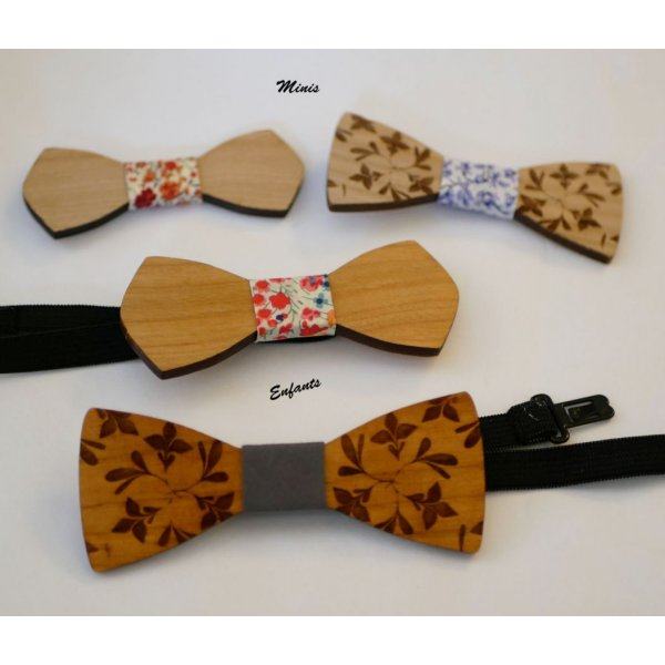 Mini papillon in legno per bambini incisi con fiori da personalizzare con lo stesso modello per bambini e uomini