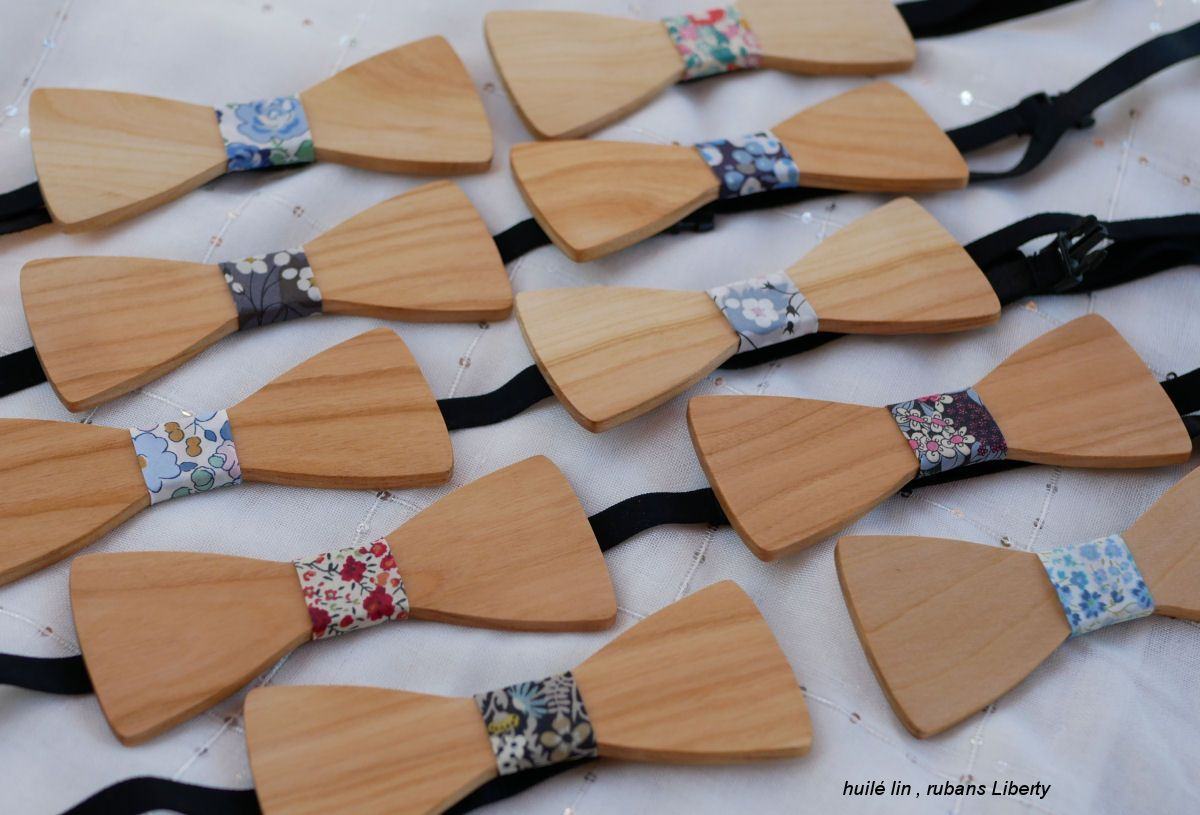 Papillon in legno di ciliegio oliato con lino da personalizzare realizzato in Francia