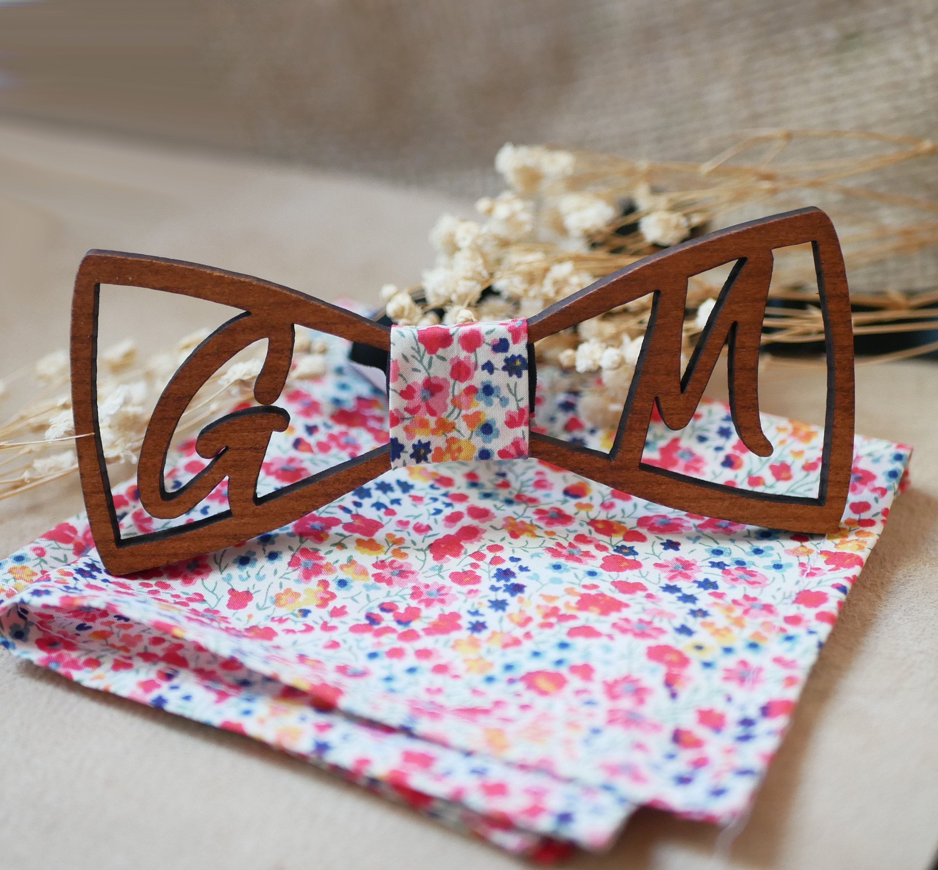 Papillon in legno personalizzato con 2 iniziali