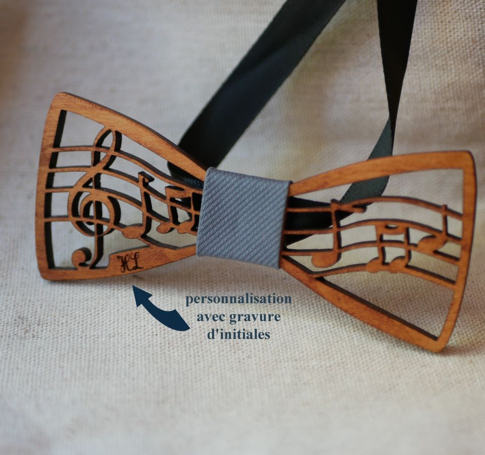 Papillon in legno con tema musicale, spartito e chiave di violino, personalizzabile
