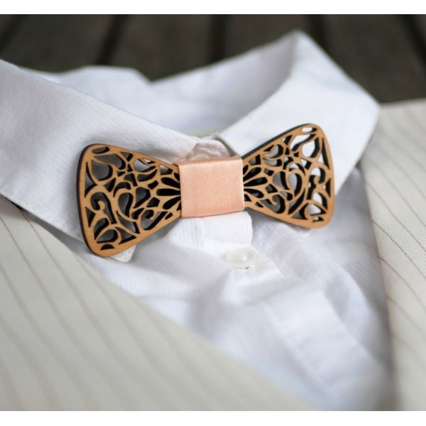 Mini papillon in legno con curve eleganti