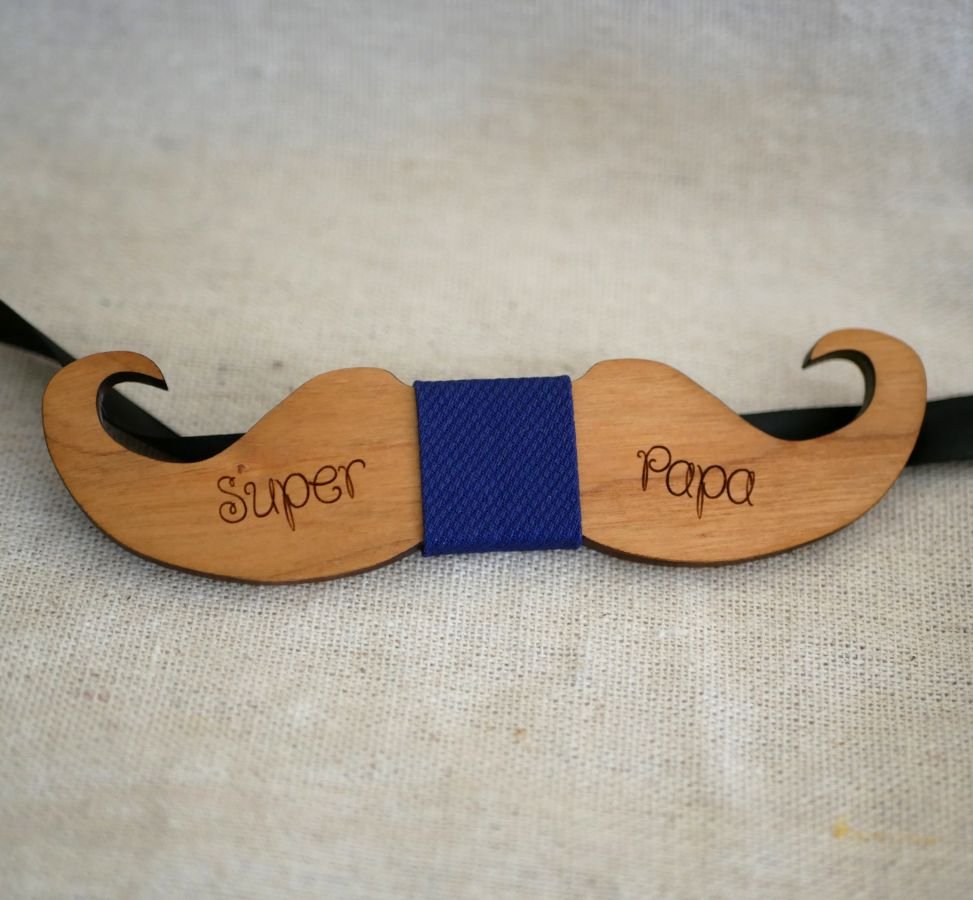 Papillon Moustache in legno di ciliegio da personalizzare made in France