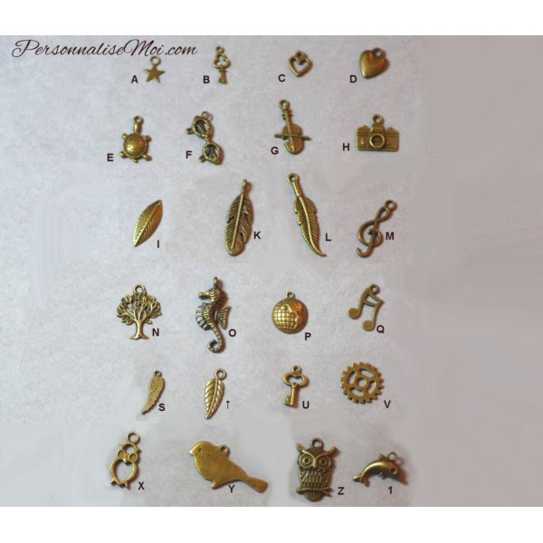 Ciondolo in legno dipinto a colori con charm in bronzo da personalizzare