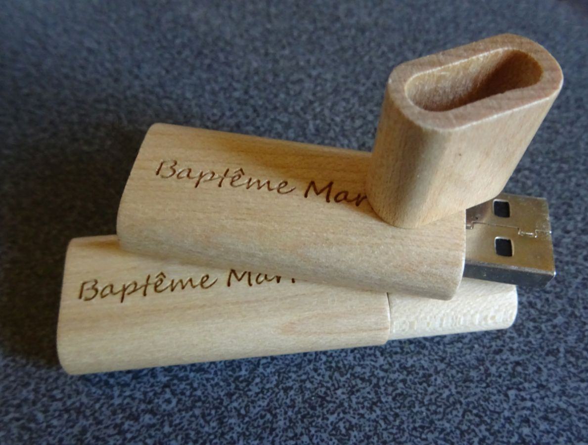 Piccola chiave USB in legno incisa da personalizzare