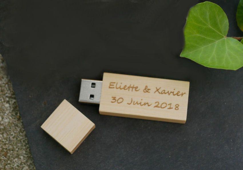 Piccola chiavetta USB da 16 GB in legno trasparente da personalizzare per un regalo unico