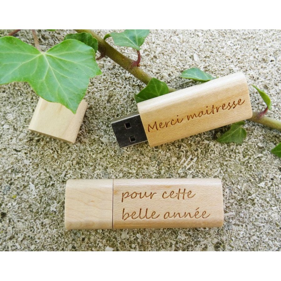 Piccola chiave USB in legno incisa da personalizzare