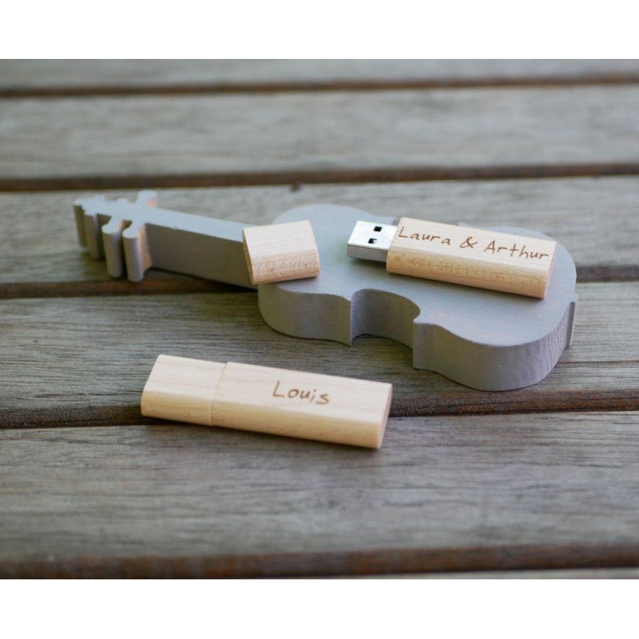 Piccola chiave USB in legno incisa da personalizzare