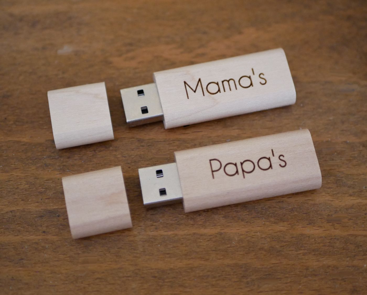 Piccola chiave USB in legno incisa da personalizzare