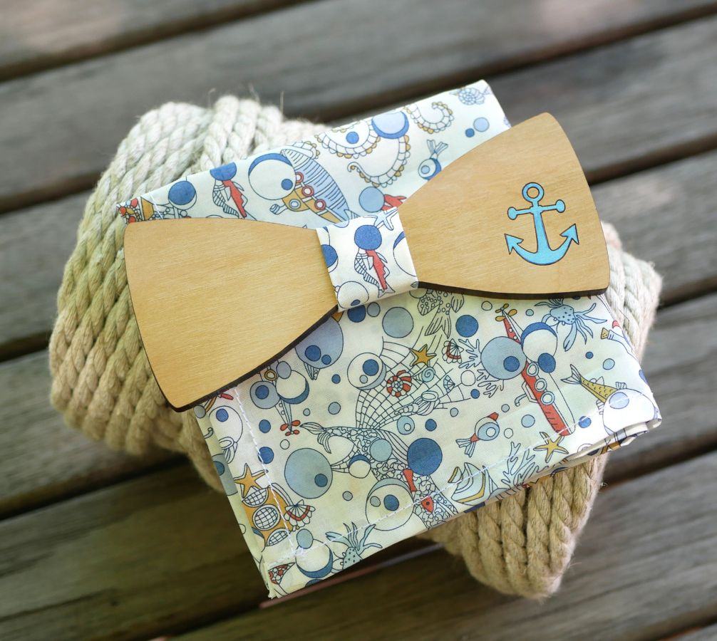 Liberty Ocean, marinaretto con papillon in legno, personalizzabile