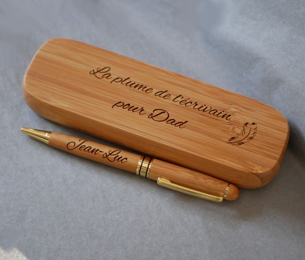 Stylo en bambou gravé dans coffret en bois massif personnalisé