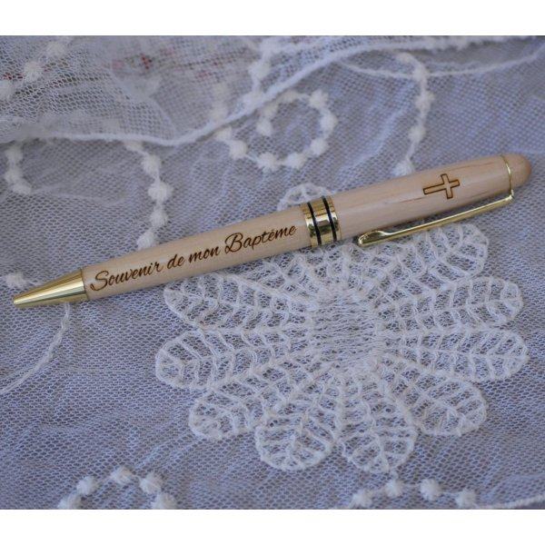 Penna in legno d'acero inciso in una scatola di legno massiccio