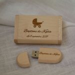 Chiavetta USB 3.0 da 32 GB con custodia personalizzata in legno d'acero chiaro