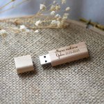 Piccola chiave USB in legno incisa da personalizzare