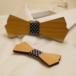 Papillon in legno da uomo e spilla da donna da personalizzare