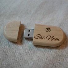 Chiavetta USB 3.0 da 32 GB in legno di acero chiaro